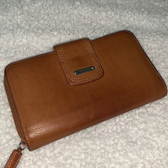 Dockers Genuine Leather Wallet - Picture 3 of 17